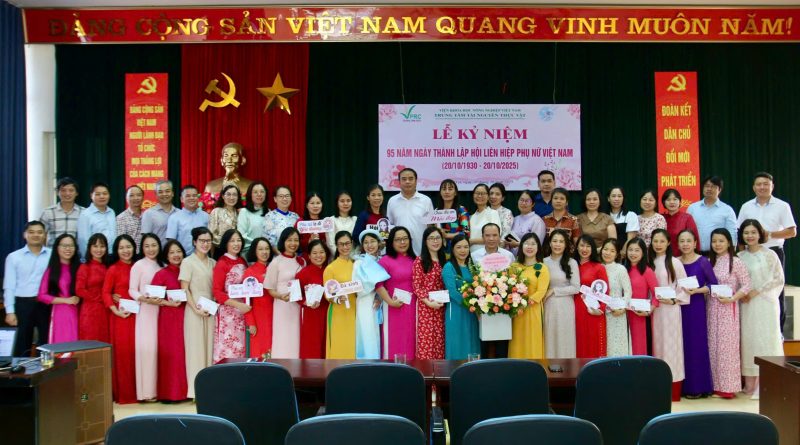 <strong>Trung tâm Tài nguyên thực vật kỷ niệm 95 năm ngày thành lập </strong><strong>Hội Liên hiệp Phụ nữ Việt Nam (20/10/1930-20/10/2025)</strong>